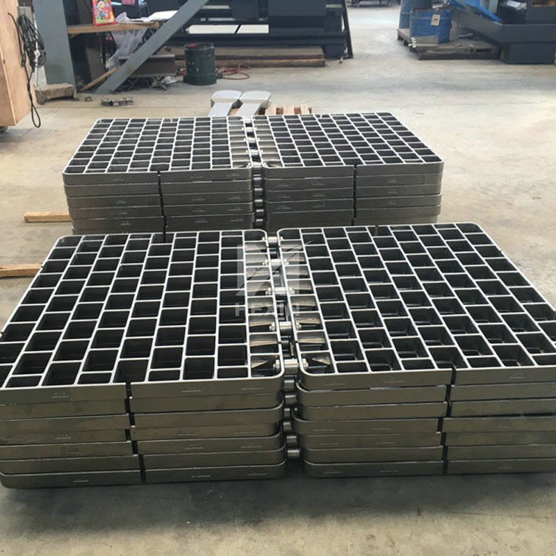 Cast-base-trays